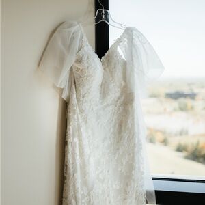 Elegant White Lace Wedding Dress